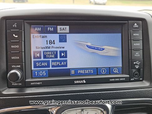 Used 2012 Chrysler Town & Country Touring w/ Entertainment Group #1 FWD image 9