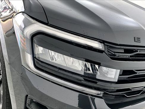 Used 2023 Ford Expedition Limited image 37