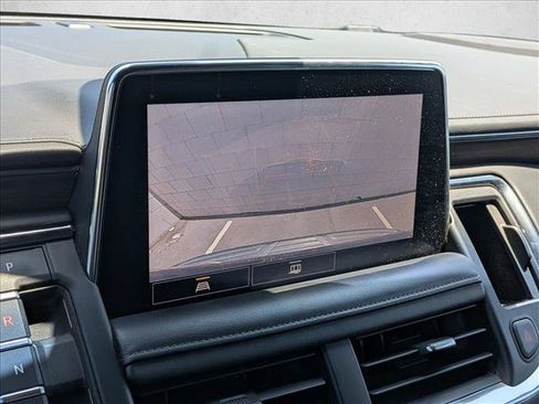 Used 2021 Chevrolet Suburban LT AWD/4WD image 12