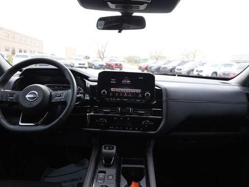 Used 2025 Nissan Pathfinder Rock Creek AWD/4WD image 14