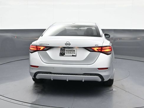 Used 2022 Nissan Sentra SV FWD image 6