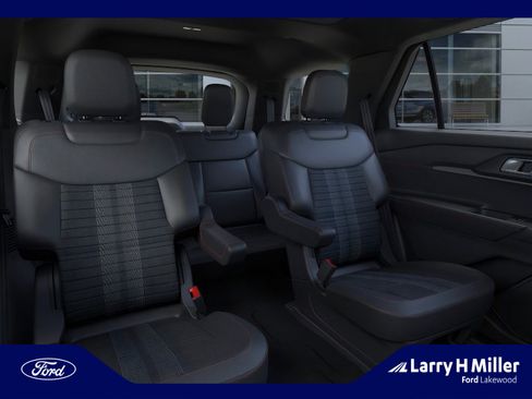 New 2026 Ford Explorer ST-Line w/ ST-Line Street Pack image 11