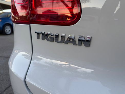 Used 2014 Volkswagen Tiguan SEL FWD image 11