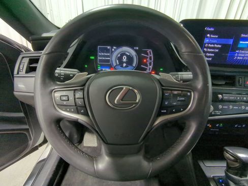 Used 2022 Lexus ES 300h w/ Premium Package image 29