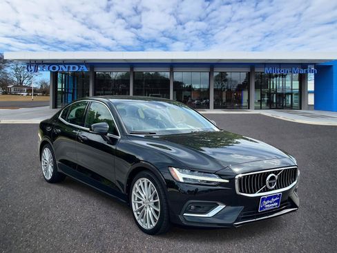 Used 2021 Volvo S60 T6 Inscription AWD/4WD image 1