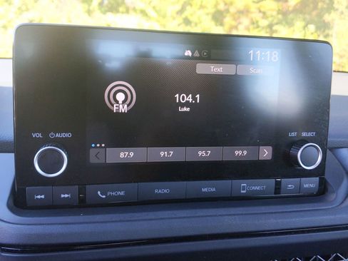 Used 2024 Honda Accord EX image 22