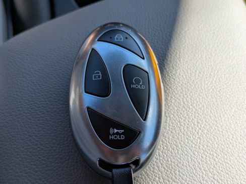 Used 2025 Hyundai Elantra Sport image 29