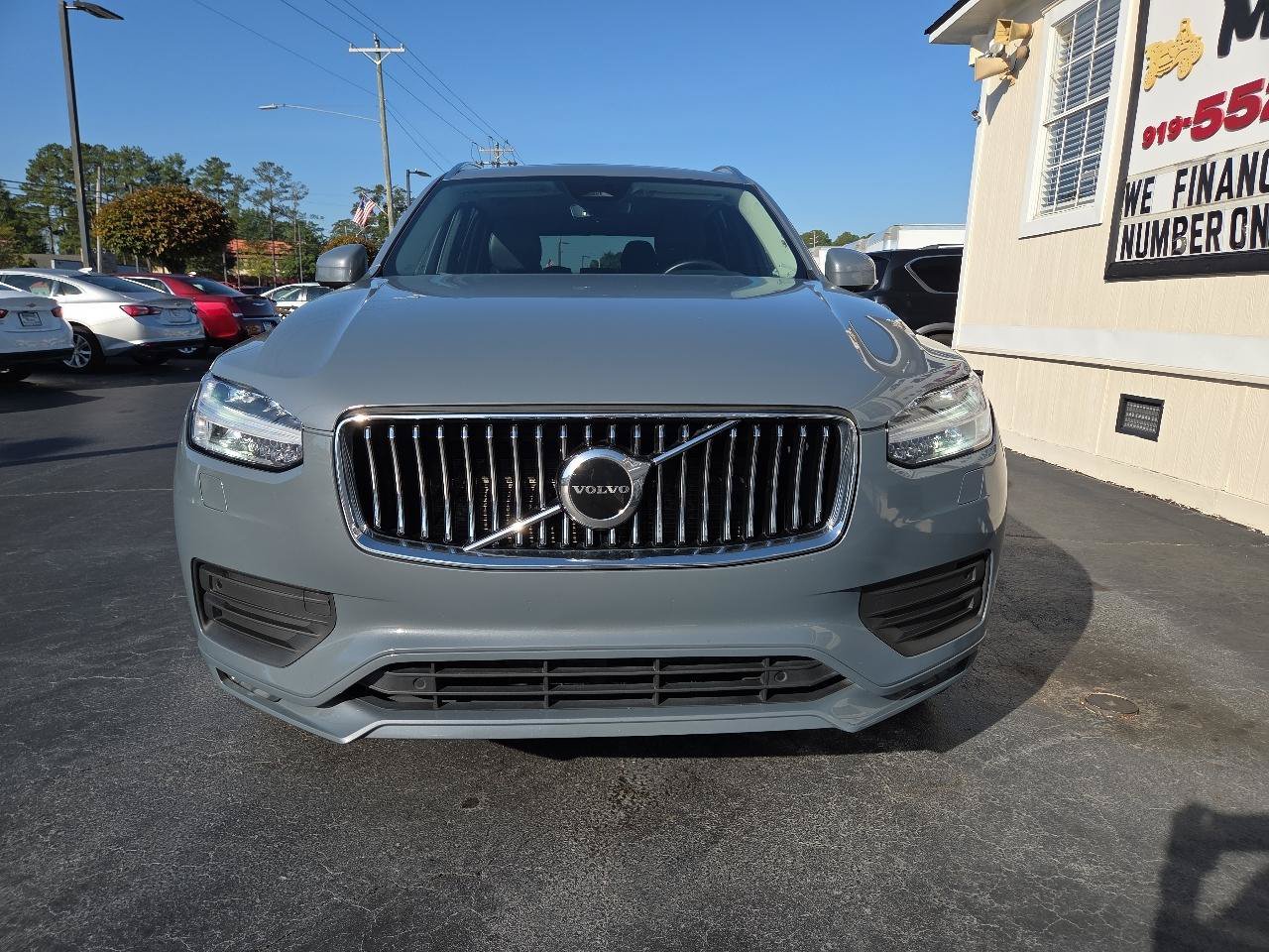 Used 2023 Volvo XC90 B5 Core AWD/4WD image 3
