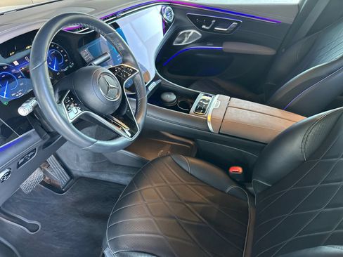 Certified 2023 Mercedes-Benz EQS 580 4MATIC SUV image 11