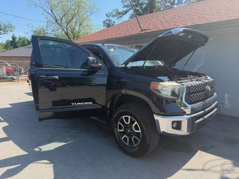 Used 2019 Toyota Tundra SR5 RWD image 9
