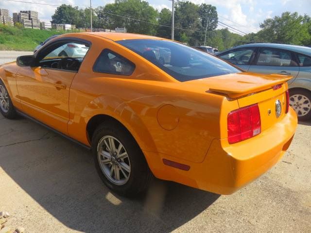 Used 2007 Ford Mustang Coupe RWD image 4