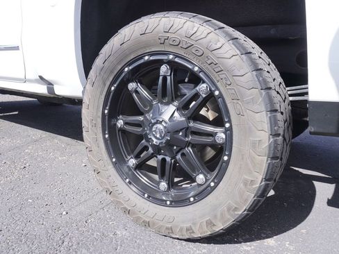 Used 2017 Chevrolet Silverado 1500 LTZ Z71 w/ LTZ Plus Package AWD/4WD image 6