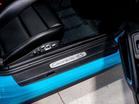 Used 2018 Porsche 911 Carrera 4S image 27