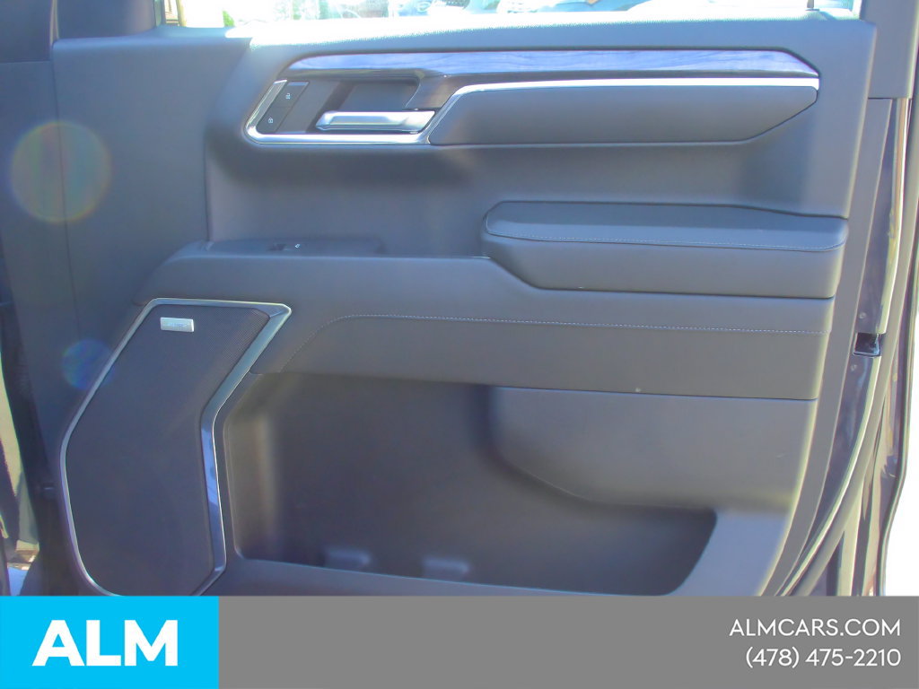 Used 2024 Chevrolet Silverado 1500 LTZ AWD/4WD image 25