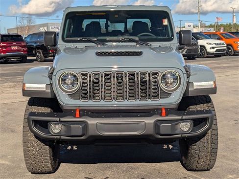 New 2025 Jeep Gladiator Mojave image 3