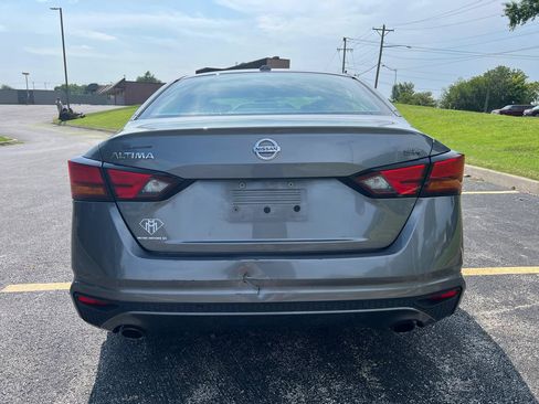 Used 2019 Nissan Altima 2.5 SR w/ SR Premium Package FWD image 4