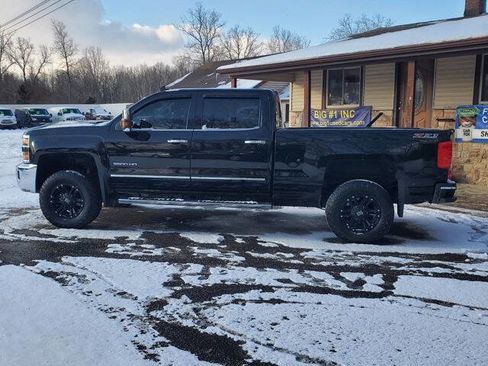 Used 2017 Chevrolet Silverado 3500 LTZ w/ Duramax Plus Package AWD/4WD image 3