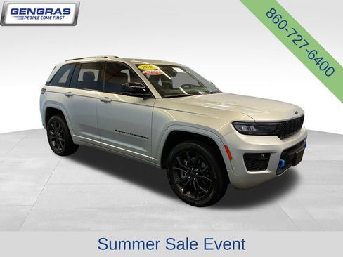 Used 2024 Jeep Grand Cherokee Limited 4xe AWD/4WD image 8