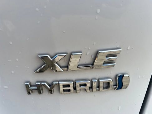 Used 2023 Toyota RAV4 XLE w/ Convenience Package AWD/4WD image 33