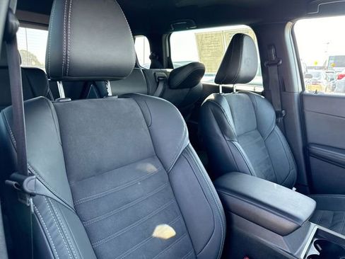 Used 2023 Mitsubishi Outlander SE image 25