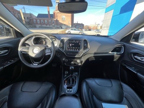 Used 2023 Jeep Cherokee Altitude Lux image 23