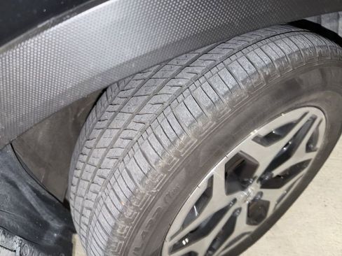 Used 2023 Subaru Forester Premium image 3