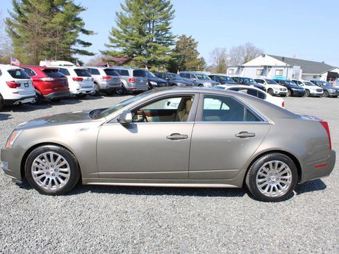 Used 2010 Cadillac CTS Premium image 10