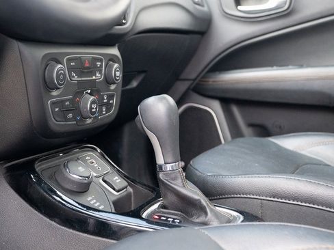 Used 2018 Jeep Compass Limited w/ Navigation Group image 26