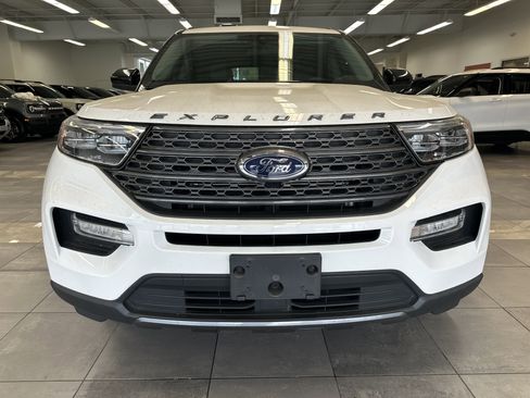 Used 2023 Ford Explorer XLT w/ Equipment Group 202A image 17