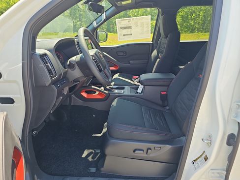 New 2026 Nissan Frontier PRO-4X w/ Pro-4x Convenience Package AWD/4WD image 4