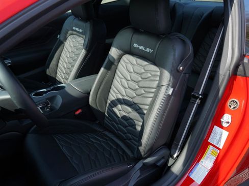 Used 2025 Ford Mustang GT Premium w/ GT Performance Package image 22