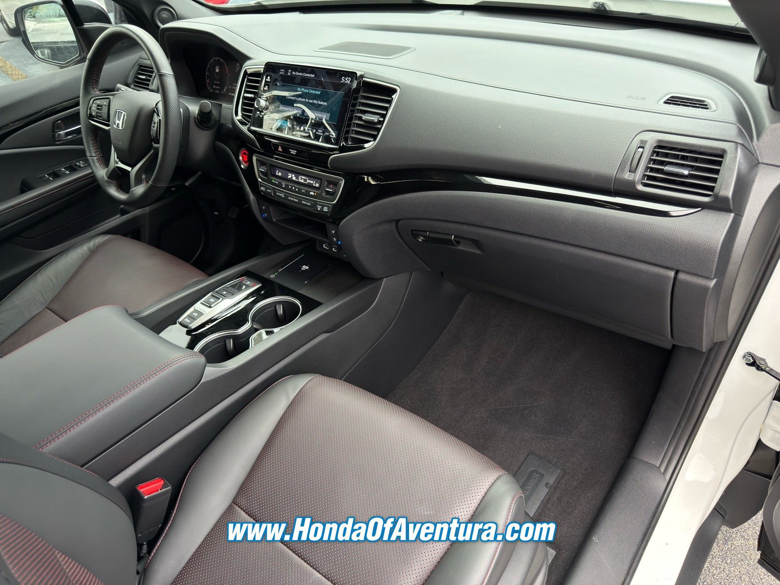 Certified 2025 Honda Ridgeline Black Edition image 9