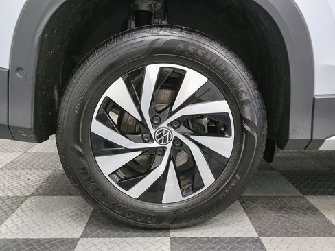 Used 2025 Volkswagen Tiguan S AWD/4WD image 16