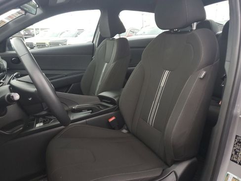 Certified 2025 Hyundai Elantra Sport FWD image 28
