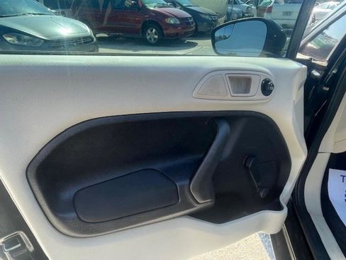 Used 2012 Ford Fiesta S image 11