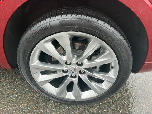 Used 2023 Buick Envision Avenir AWD/4WD image 33