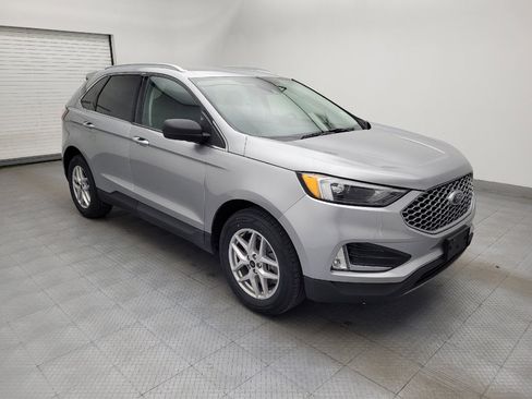 Used 2024 Ford Edge SEL w/ Convenience Package image 11