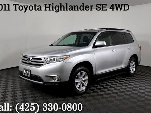 Used 2011 Toyota Highlander SE image 1