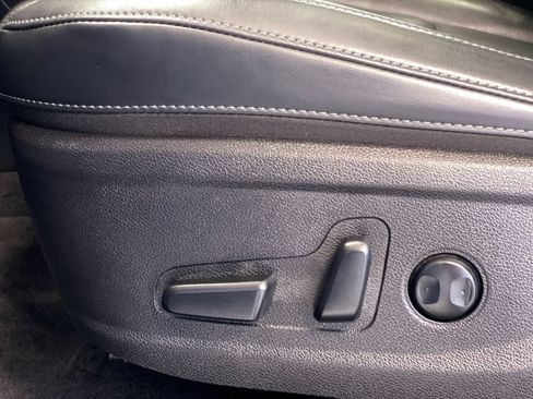 Certified 2024 Kia Telluride S w/ S Sunroof Package FWD image 17