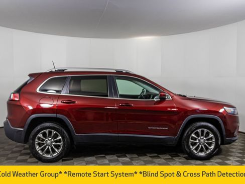 Used 2019 Jeep Cherokee Latitude Plus w/ Cold Weather Group image 11