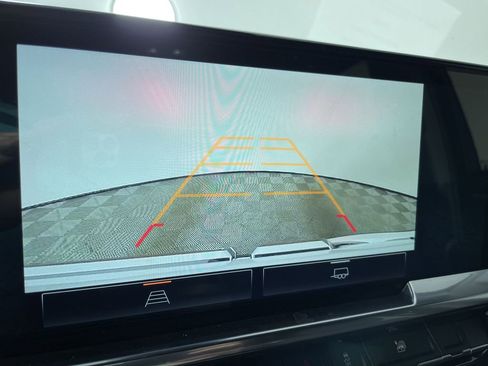 New 2025 GMC Sierra 1500 Elevation image 15