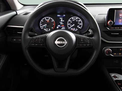 Certified 2024 Nissan Altima 2.5 S image 18