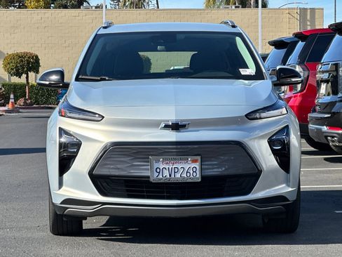 Used 2022 Chevrolet Bolt EUV LT w/ Comfort Package image 10