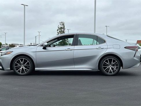Certified 2021 Toyota Camry SE FWD image 8
