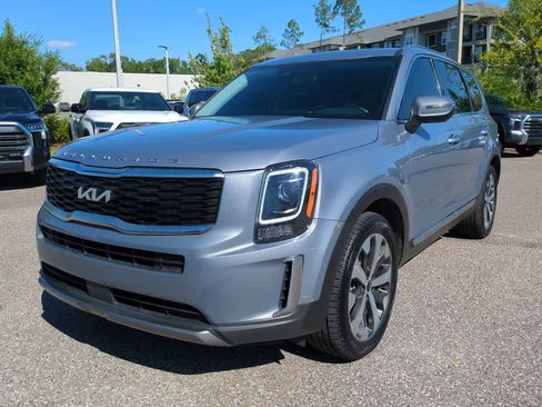 Used 2022 Kia Telluride S FWD image 2