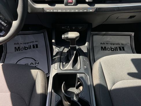 Used 2025 Kia K4 FWD image 14
