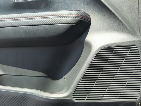 Certified 2025 Nissan Kicks SR FWD image 31