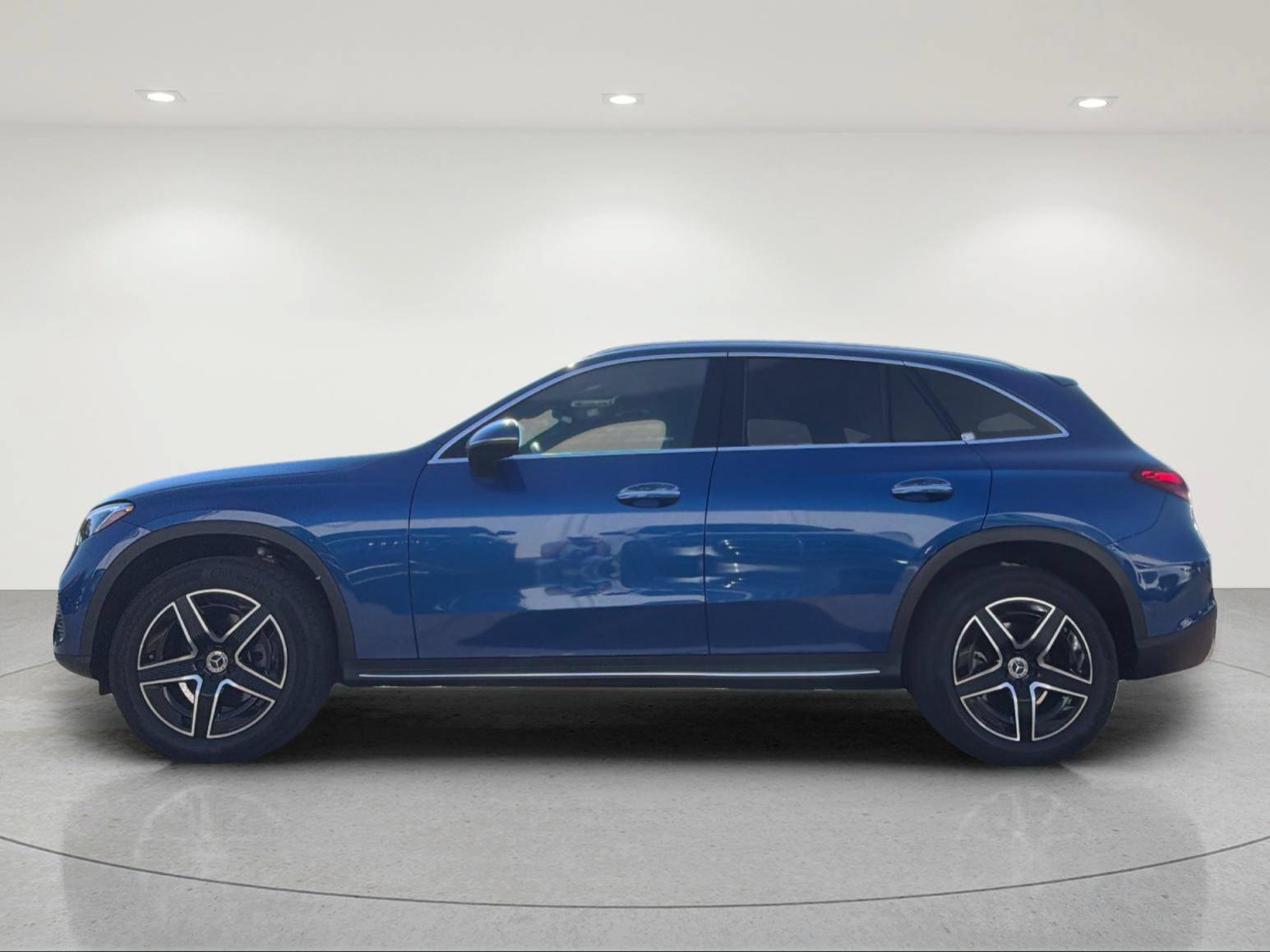 Certified 2026 Mercedes-Benz GLC 300 image 2