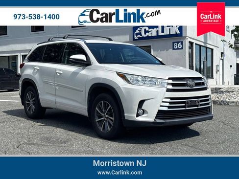 Used 2018 Toyota Highlander XLE AWD/4WD image 1
