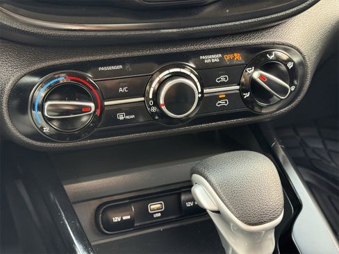 Used 2023 Kia Soul LX w/ LX Technology Package image 20